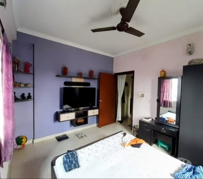houses for sale - Photos for 3BHK Semi Furnished Flat For Sale near EM Bypass Kolkata
