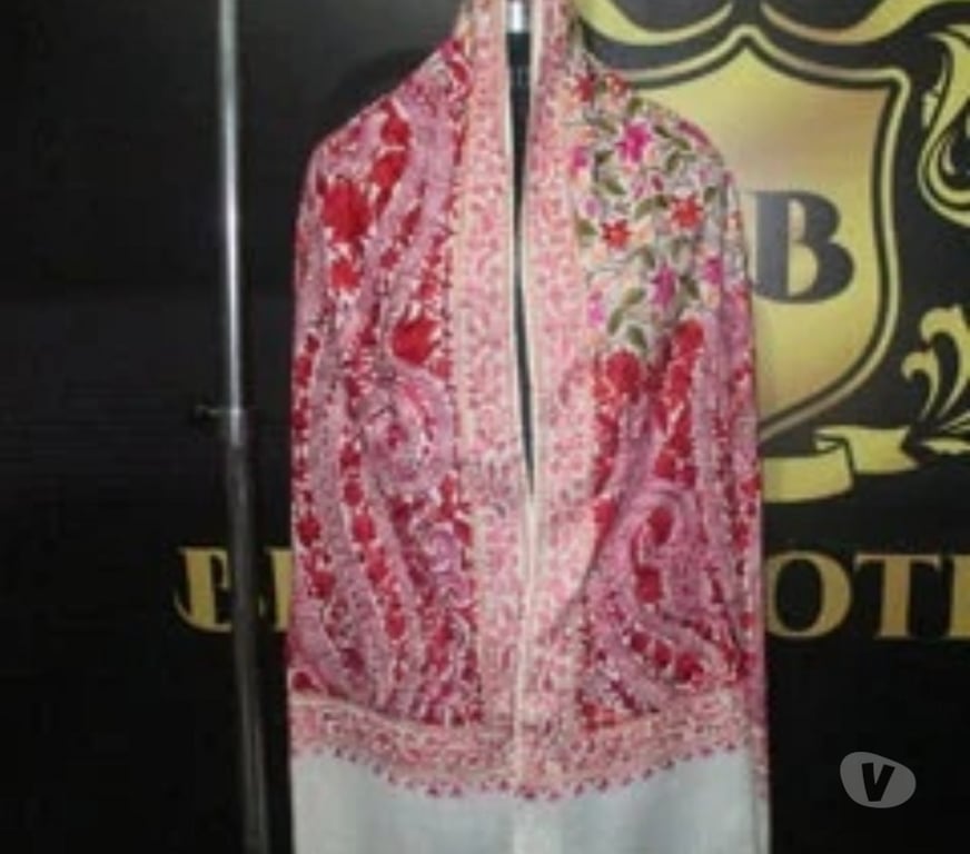 Buy & Sell Clothes Noida - Photos for Hand Embroidered pashmina kani shawls Kashmi