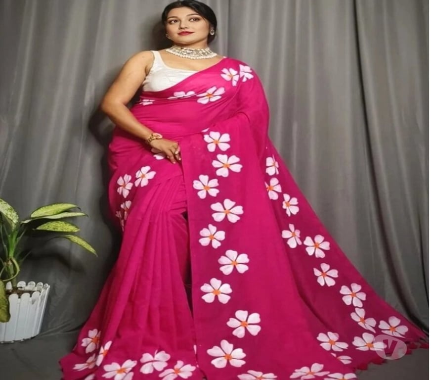 Buy & Sell Clothes Kolkata - Photos for Handmade Dark Pink Cotton Saree with Shiuli Print