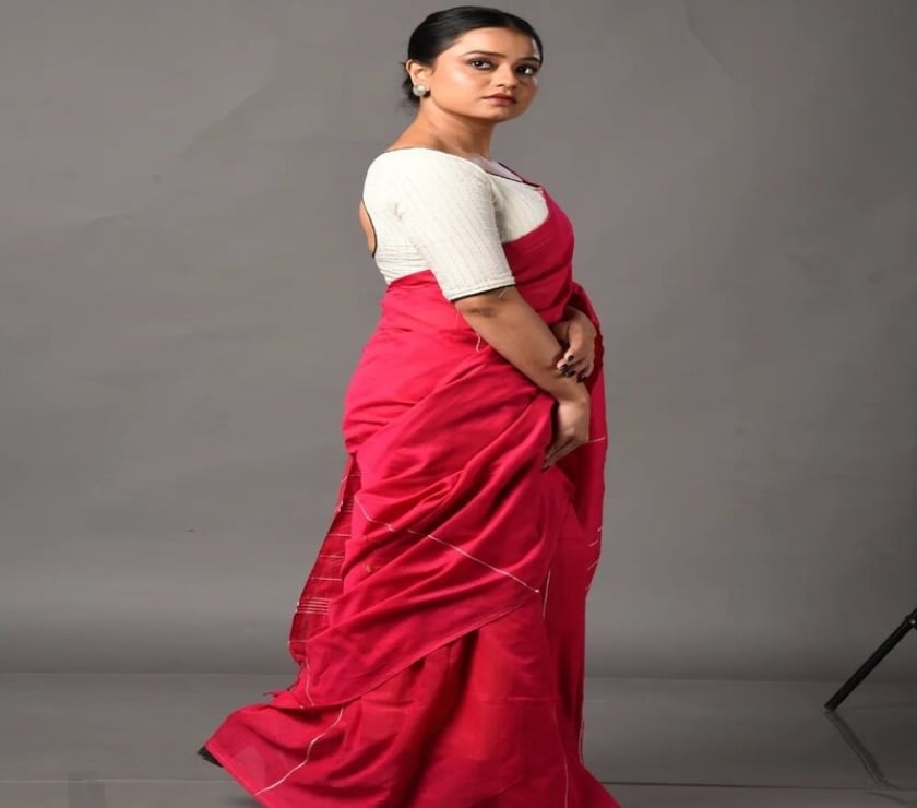 Buy & Sell Clothes Kolkata - Photos for Stylish Dark-Pink Khesh Cotton Saree