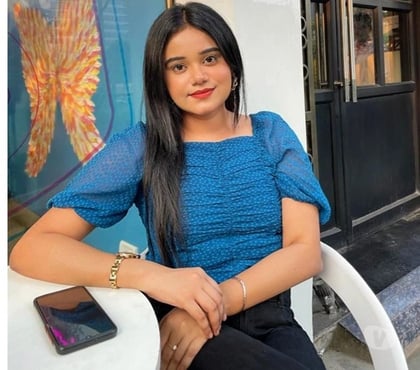Call girls & Massage - Photos for Kolkata local model service a available 90319 69640