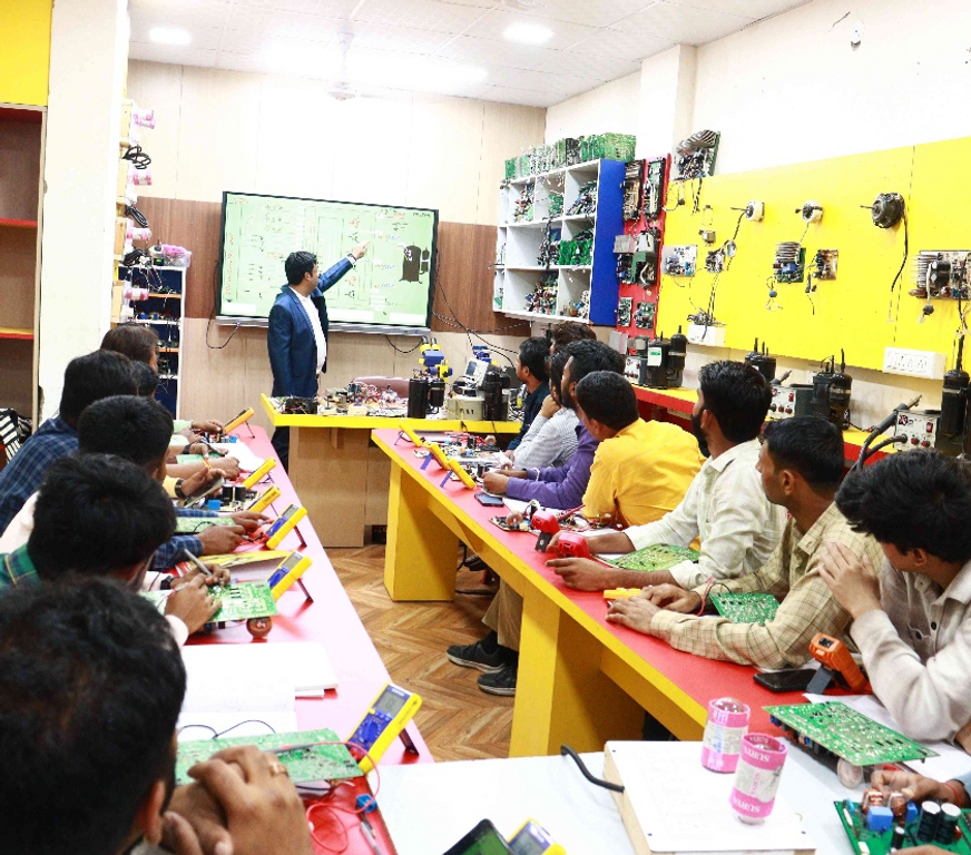 Coaching class New Delhi - Photos for AC Mechanical Repairing Course in Delhi | Call Now 880048539