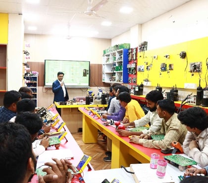 Coaching class - Photos for AC Mechanical Repairing Course in Delhi | Call Now 880048539