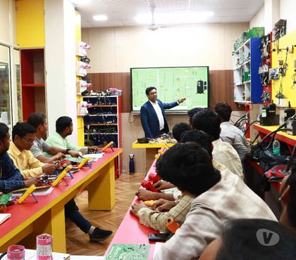 Coaching Centre - Photos for Multitech Institute | AC PCB Repairing Course in Delhi
