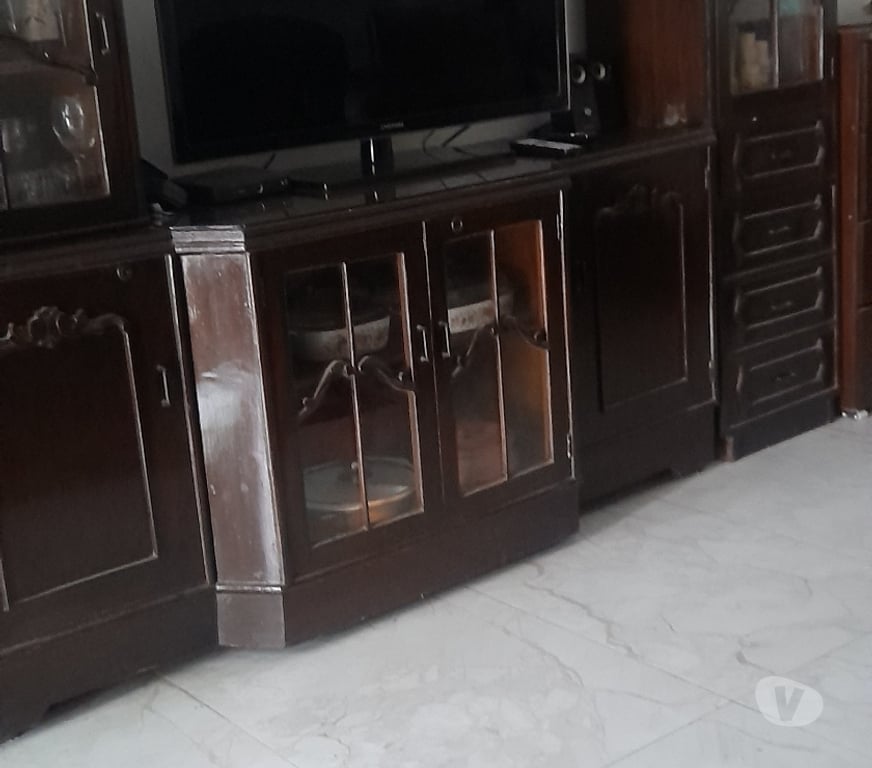 Renovation services New Delhi - Photos for BEAUTIFUL WALLUNIT With glass shelves for Drawing room b