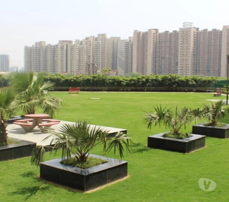 Houses & Flats for sale Noida - Photos for Location Benefit Of Nirala Greenshire