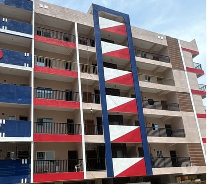 Houses & Flats for sale - Photos for Ready-to-Move 3 BHK Flat in Medahalli