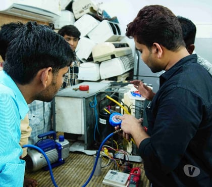 Coaching centres - Photos for Multitech Institute | AC PCB Repairing Course in Delhi | 880