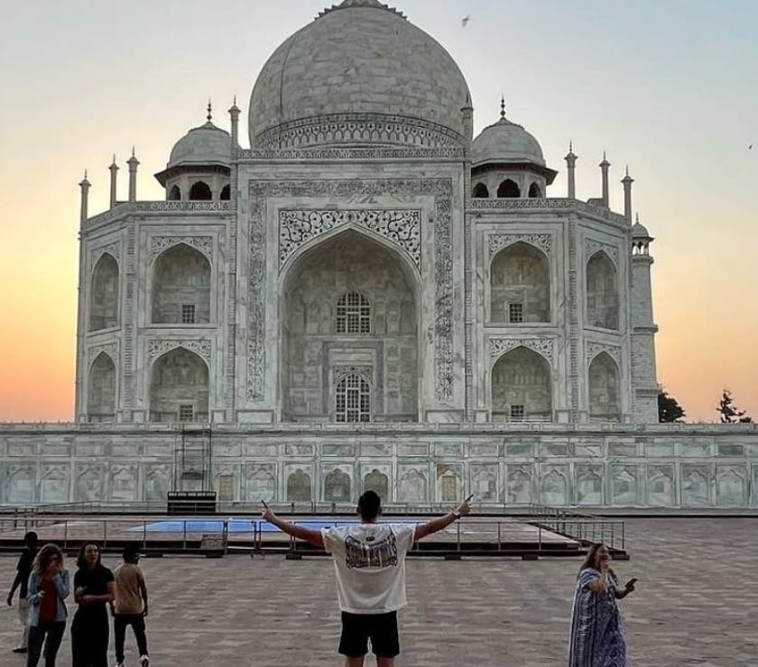 Same Day Agra Tour By Car