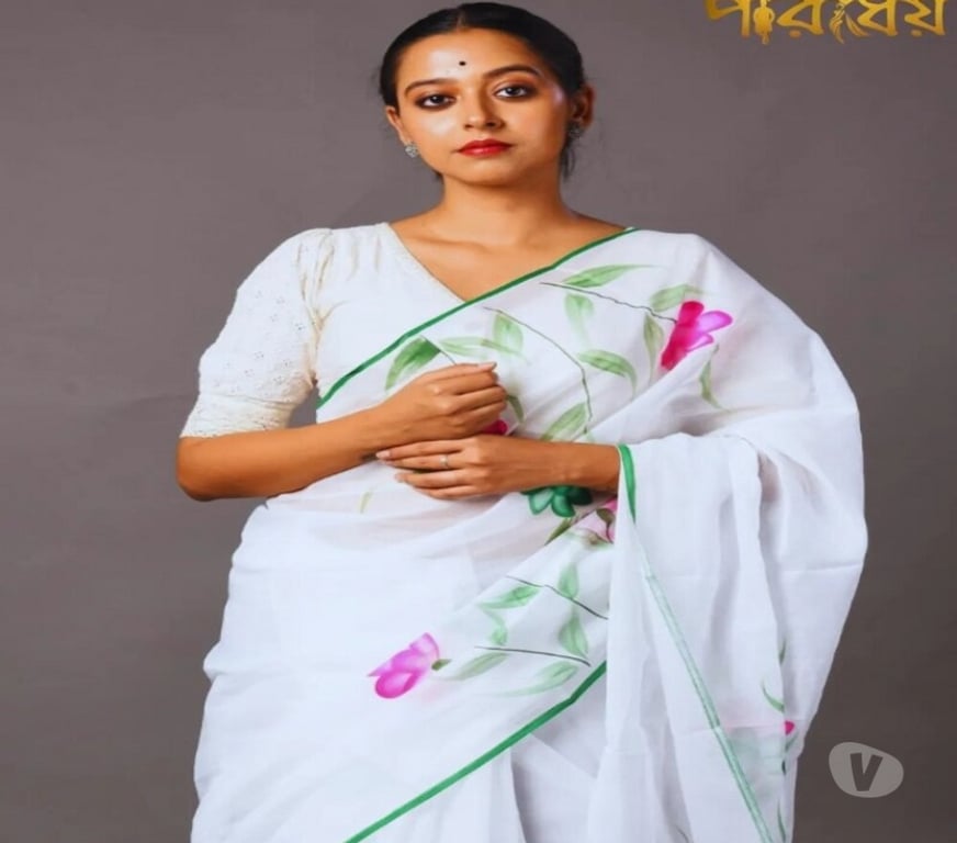 Buy & Sell Clothes Kolkata - Photos for White Mulmul Cotton Saree with Floral Print for Durga Puja