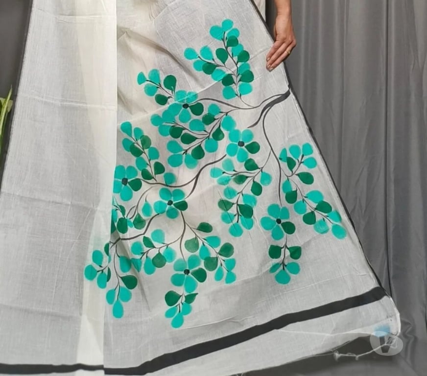 Buy & Sell Clothes Kolkata - Photos for White Pure Mull Cotton Saree with Hand Printed Green Jaba